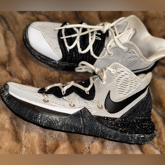 Nike Kyrie 5 Oreo - AO2918-100 Men’s US 8 - Picture 6 of 15